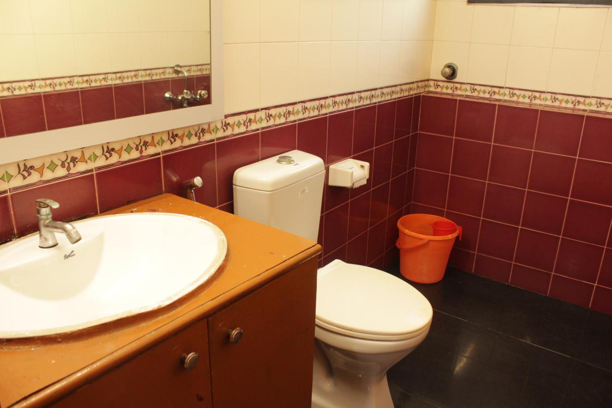 Bed and Breakfast Happy Planet Chennai Esterno foto
