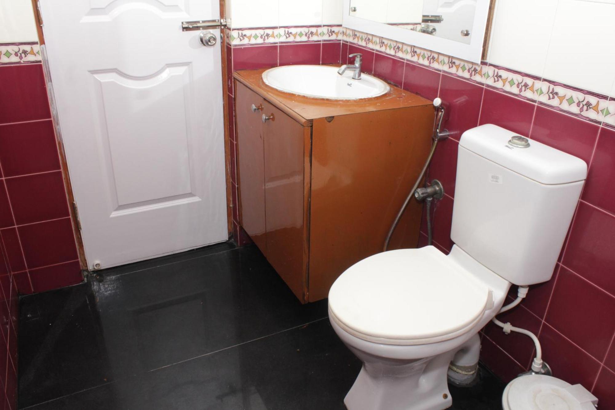 Bed and Breakfast Happy Planet Chennai Esterno foto